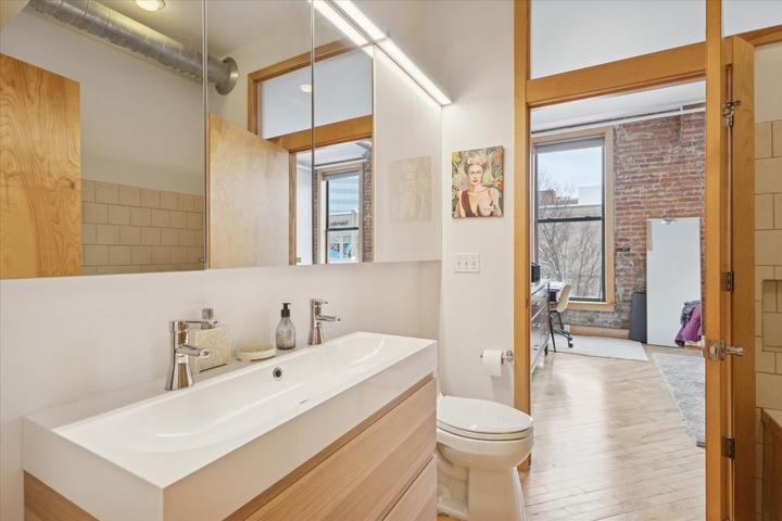 222 N Kalamazoo Mall UNIT&nbsp;200, Kalamazoo, MI, 49007-3886