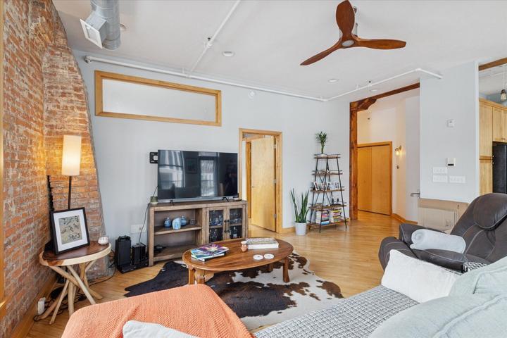 222 N Kalamazoo Mall UNIT&nbsp;200, Kalamazoo, MI, 49007-3886