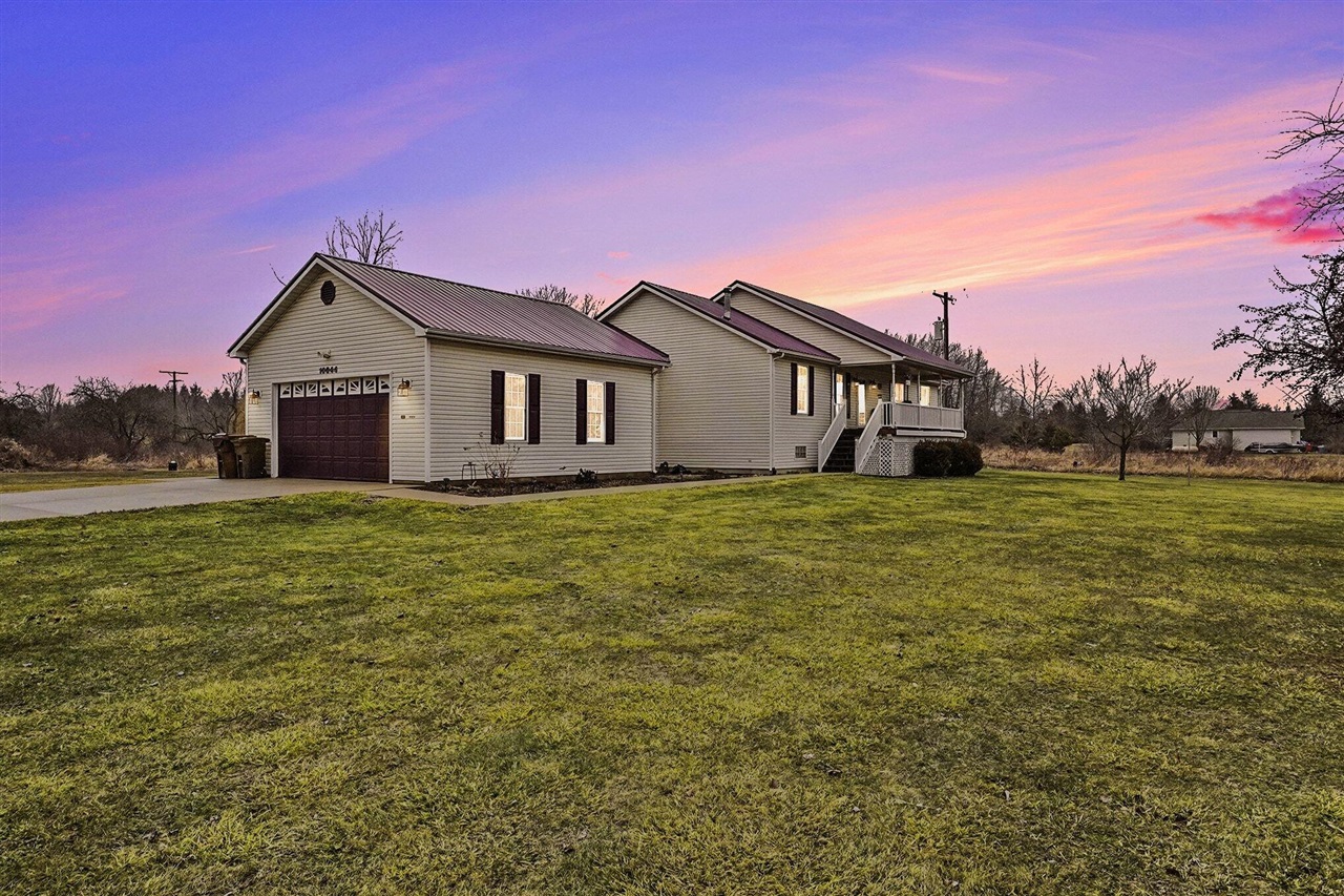 Homes for sale in Fowlerville, MI | 10044 W Sargent Rd, Fowlerville, MI 48836 | MLS# 70518316