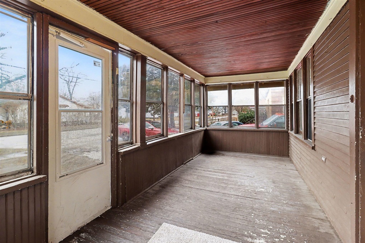 570 E Dale Avenue, Muskegon, MI, 49442-5720