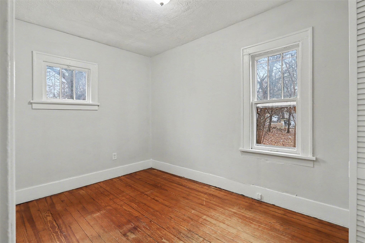 570 E Dale Avenue, Muskegon, MI, 49442-5720