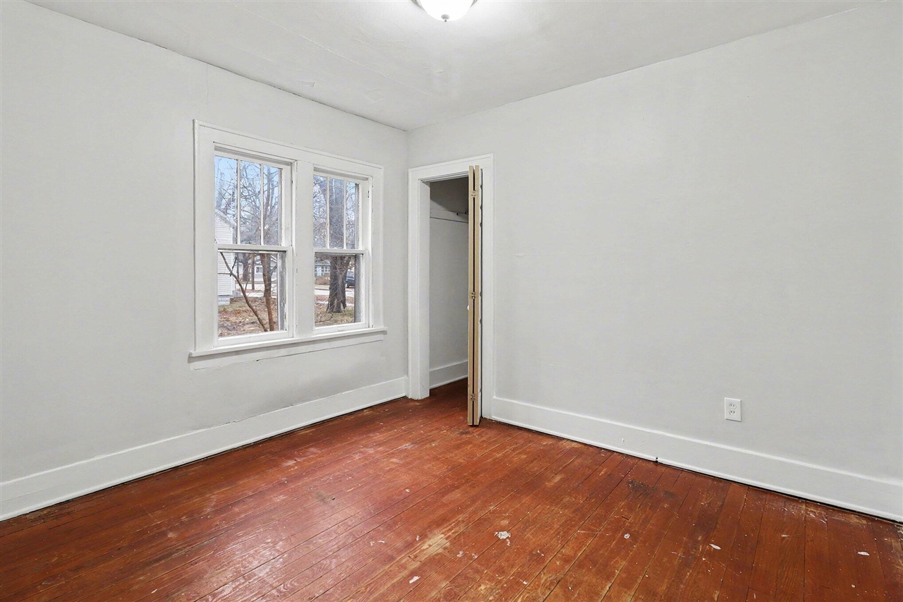 570 E Dale Avenue, Muskegon, MI, 49442-5720