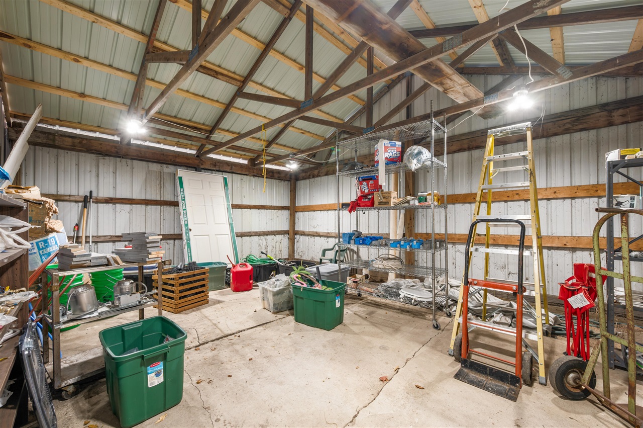 18470 195th Avenue, Big Rapids, MI, 49307-9350