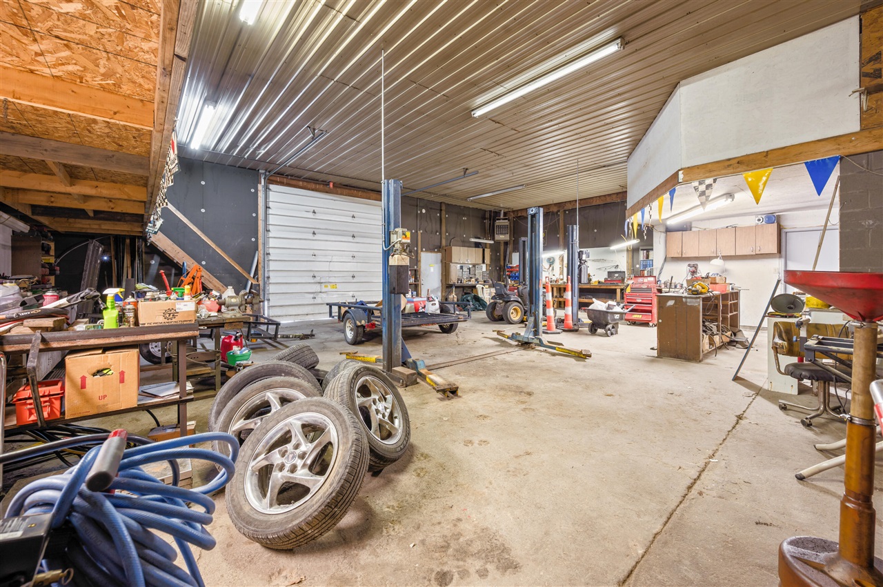 18470 195th Avenue, Big Rapids, MI, 49307-9350