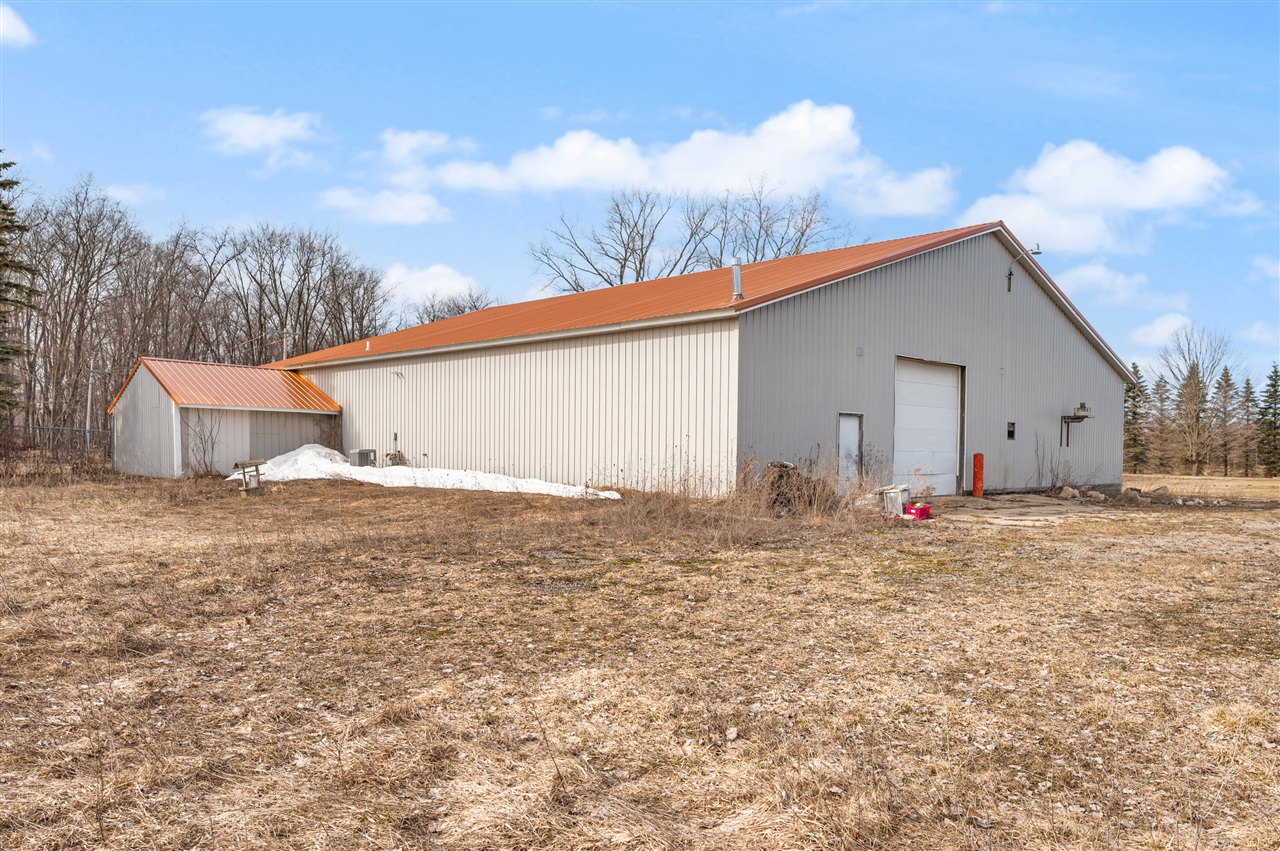 18470 195th Avenue, Big Rapids, MI, 49307-9350