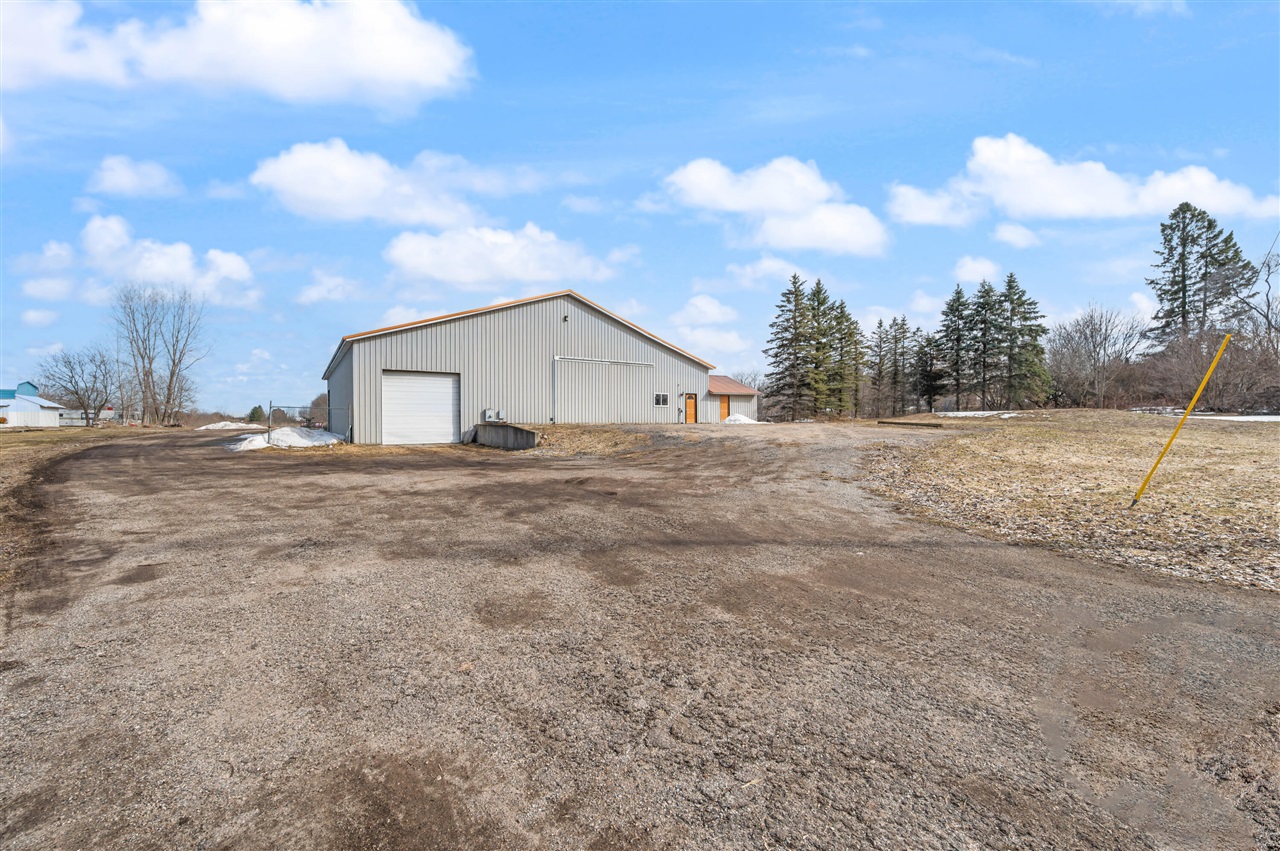 18470 195th Avenue, Big Rapids, MI, 49307-9350