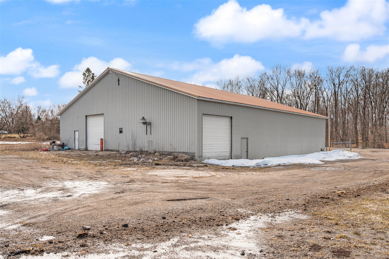 18470 195th Avenue, Big Rapids, MI, 49307-9350