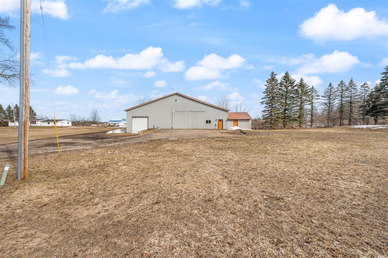 18470 195th Avenue, Big Rapids, MI, 49307-9350