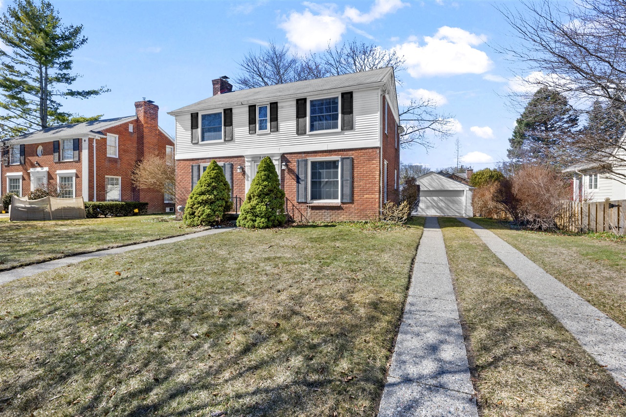 Homes for sale in Birmingham, MI | 576 Golfview Blvd, Birmingham, MI 48009 | MLS# 70518350