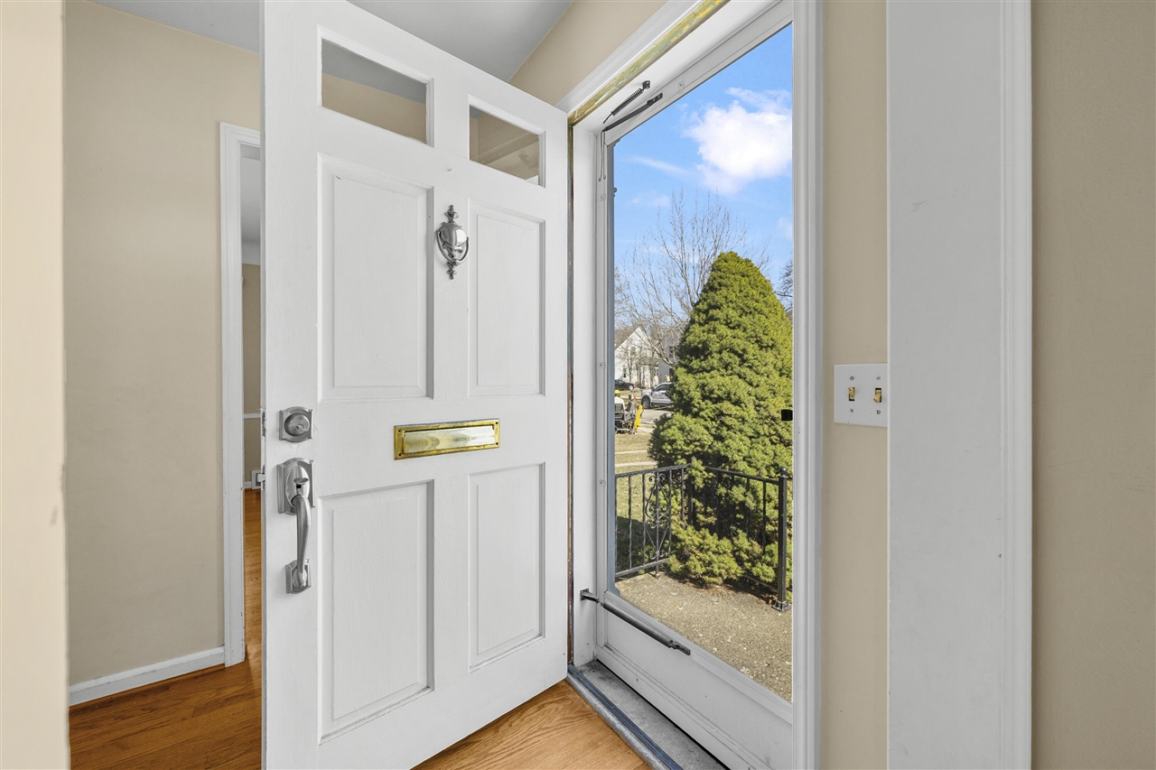 Homes for sale in Birmingham, MI | 576 Golfview Blvd, Birmingham, MI 48009 | MLS# 70518350