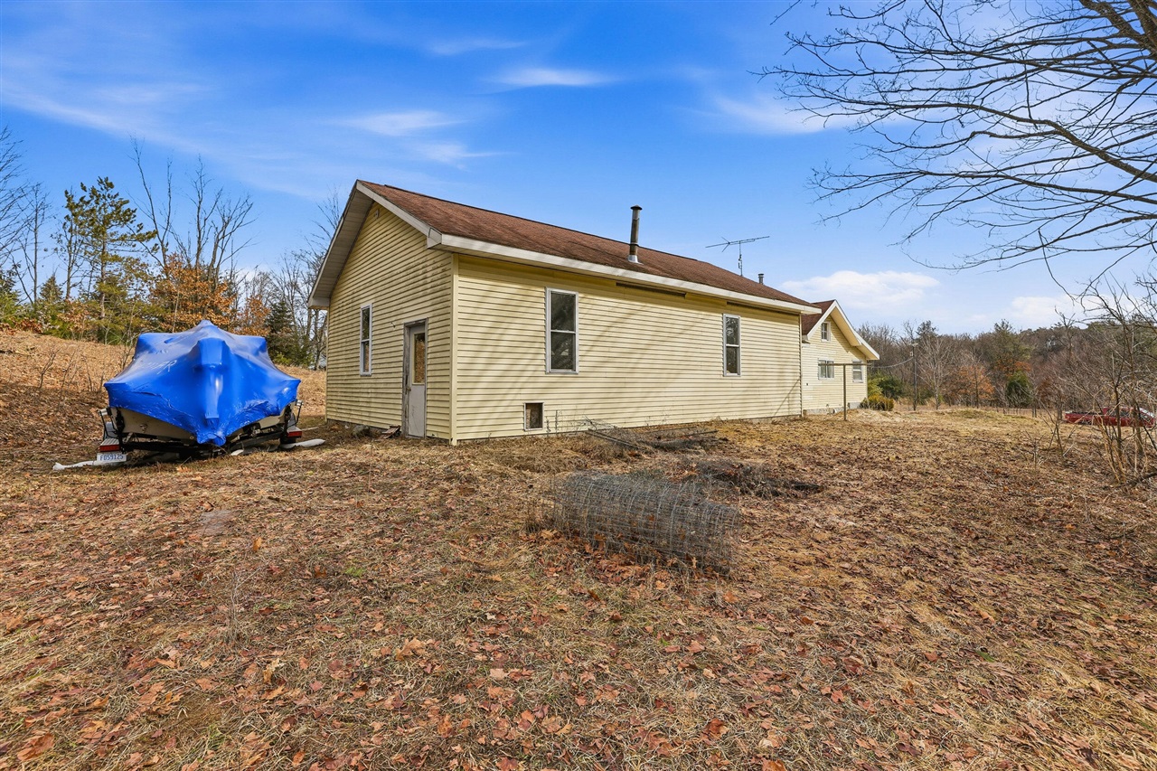 18671 230th Avenue, Big Rapids, MI, 49307-9714