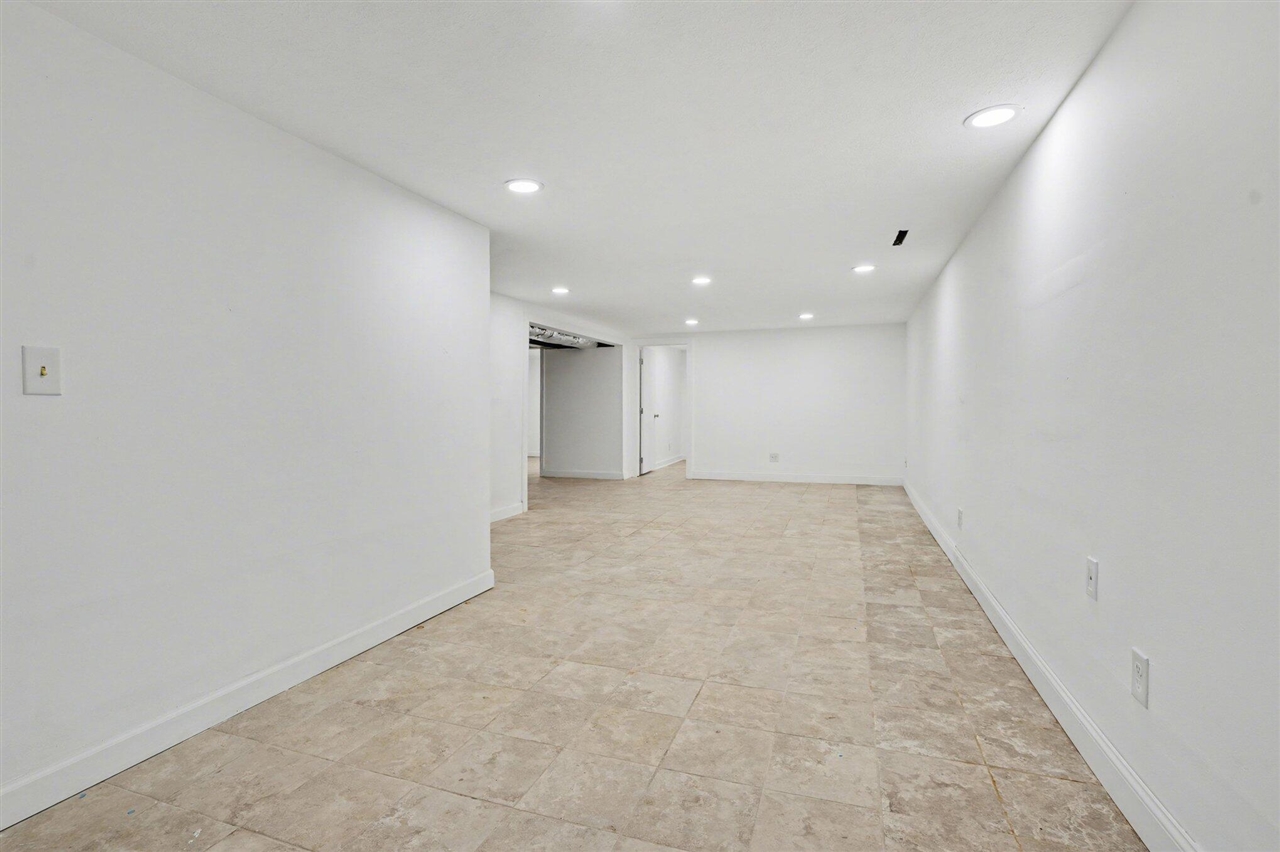 434 Bruce Avenue, Niles, MI, 49120-1119