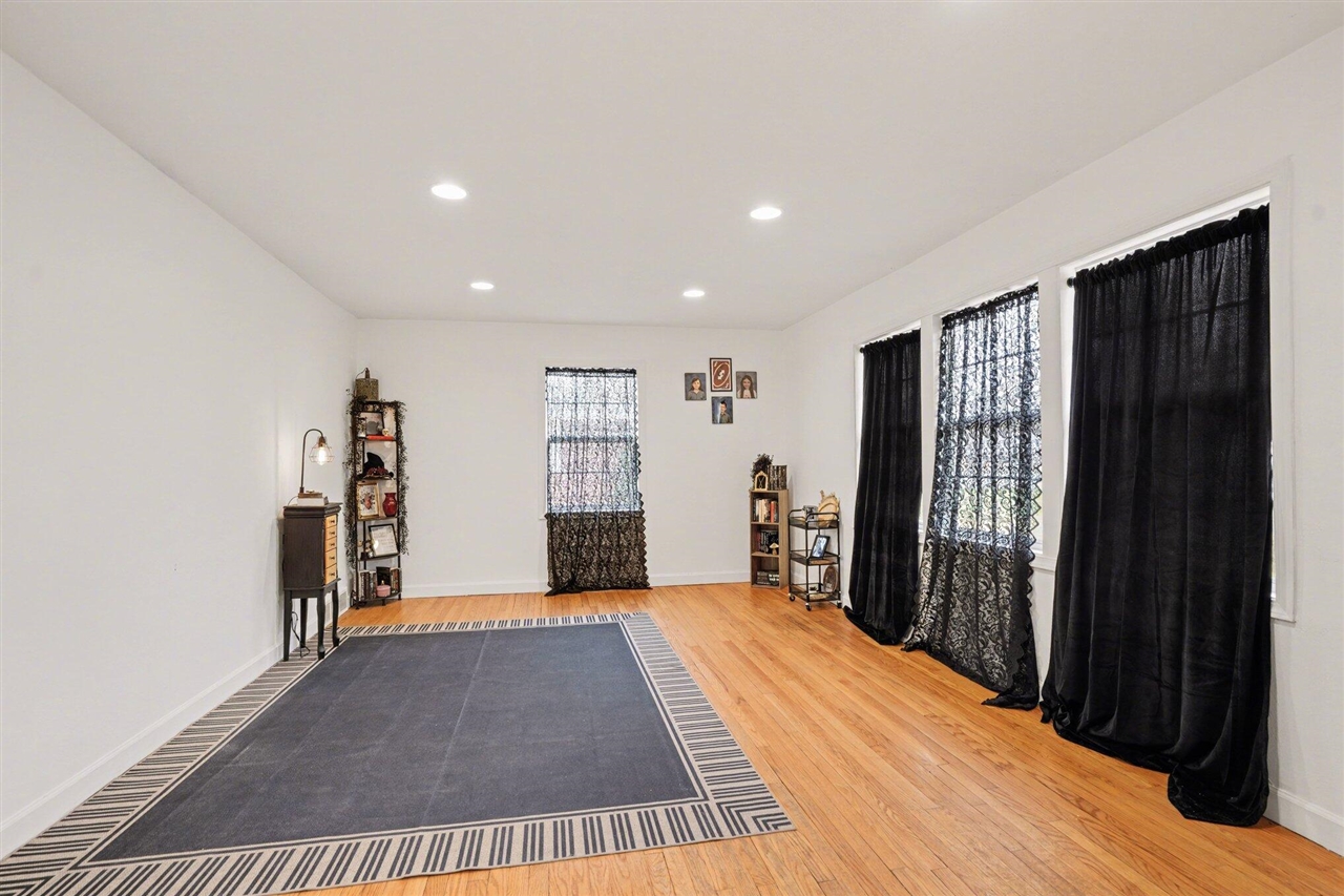 434 Bruce Avenue, Niles, MI, 49120-1119