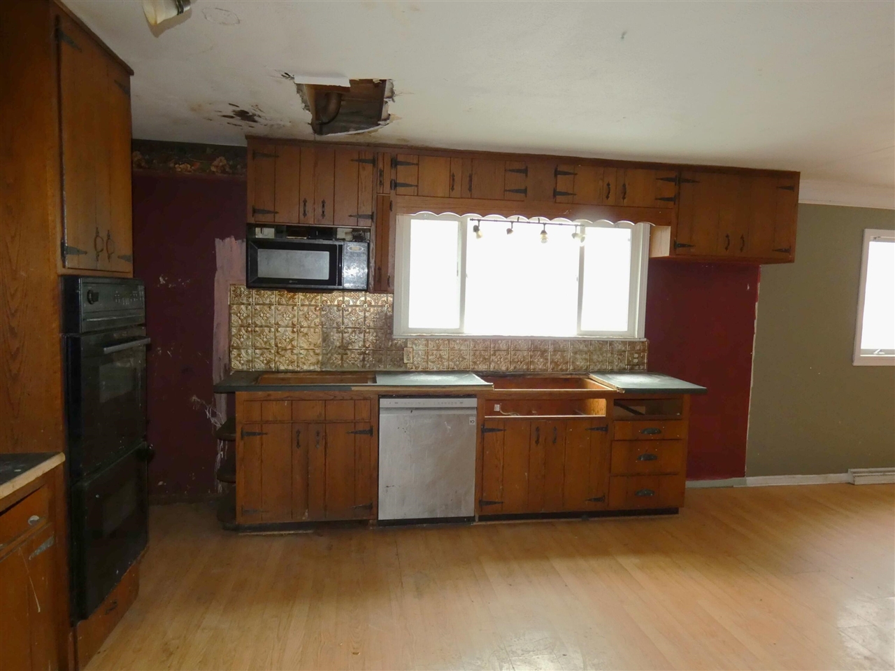 1968 Colfax Avenue, Benton Harbor, MI, 49022-6713