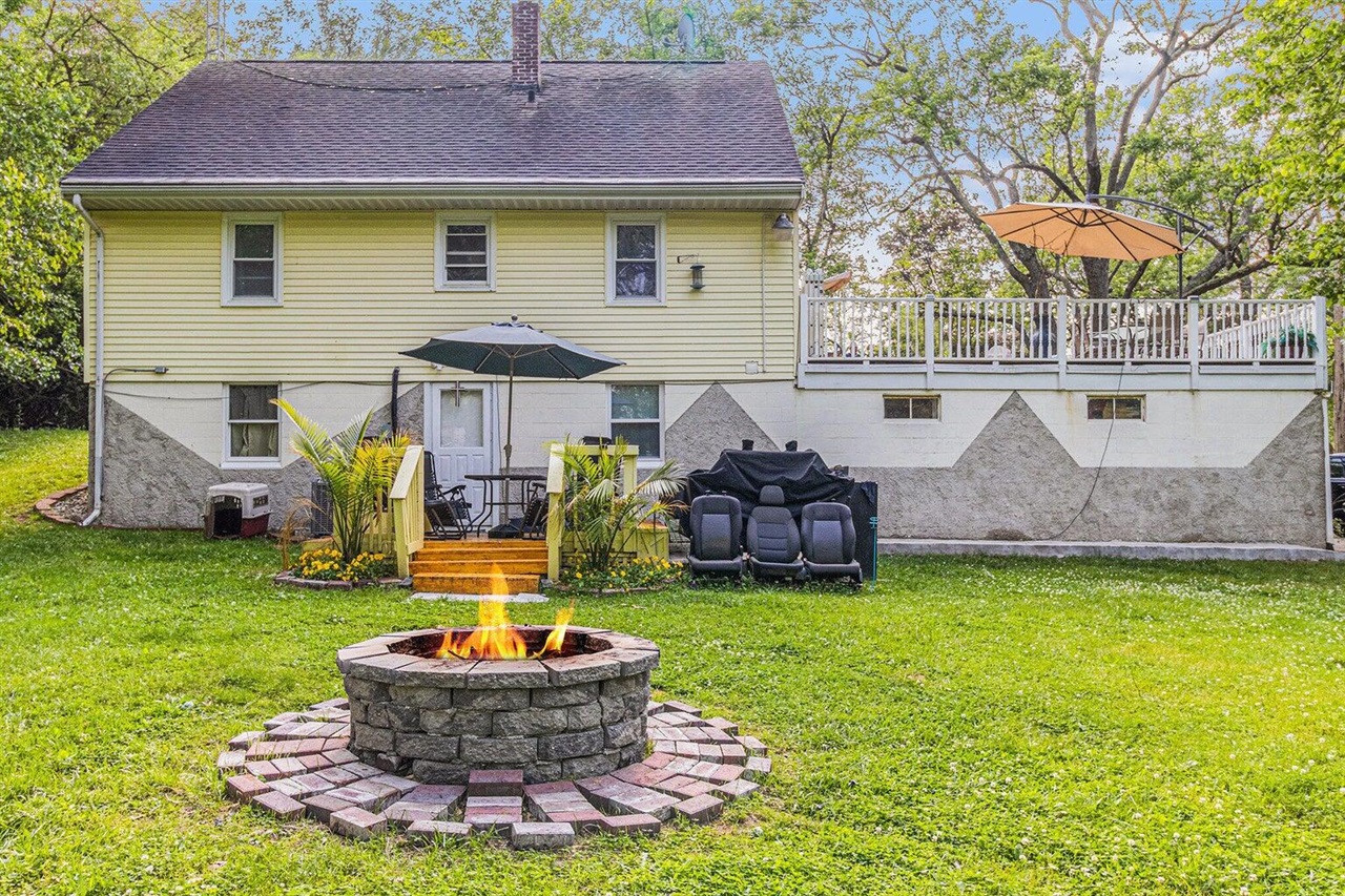 3104 Courtlandt Avenue, Kalamazoo, MI, 49004