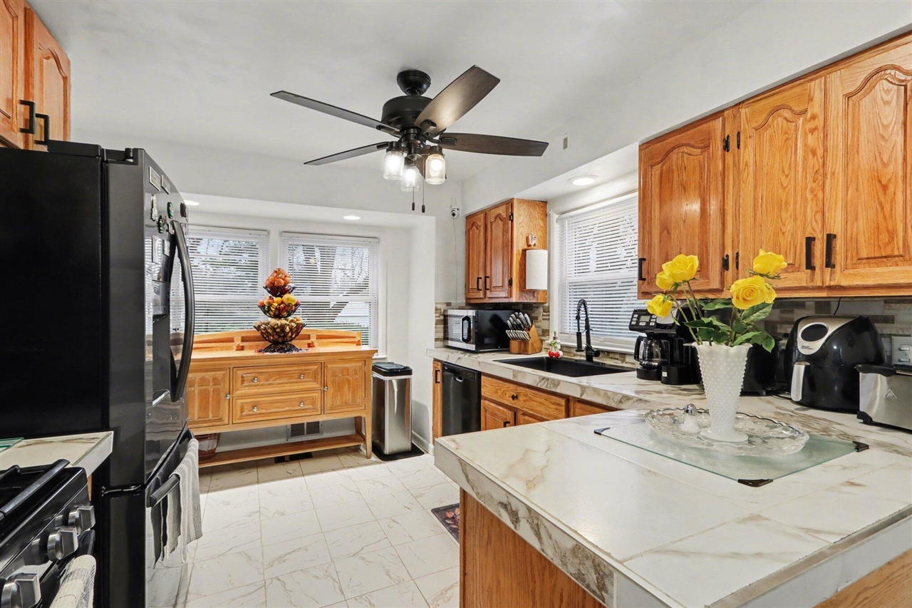 3104 Courtlandt Avenue, Kalamazoo, MI, 49004