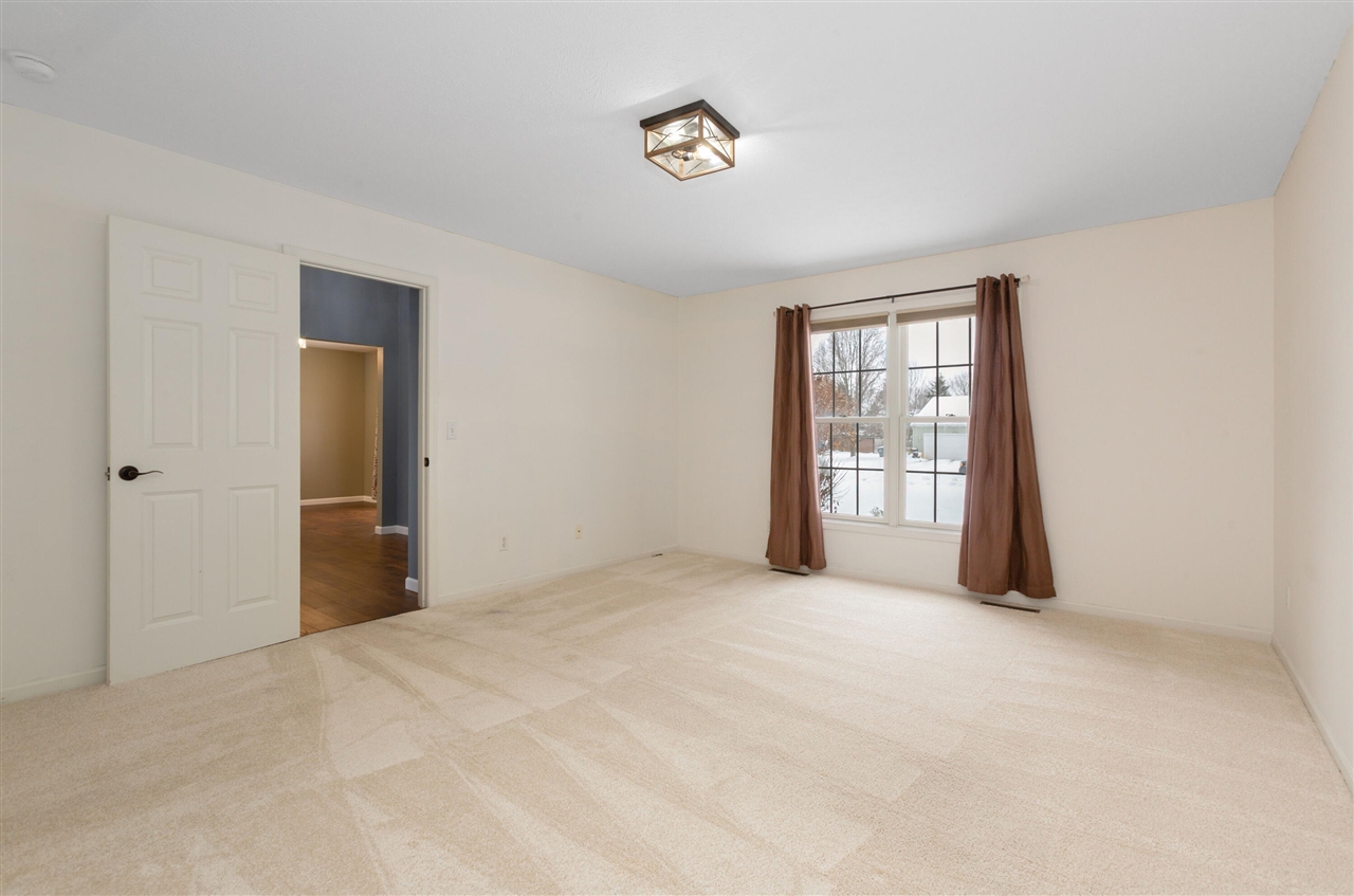 1701 J W Way, Saint Joseph, MI, 49085-9648