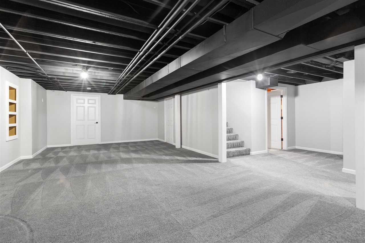 1701 J W Way, Saint Joseph, MI, 49085-9648