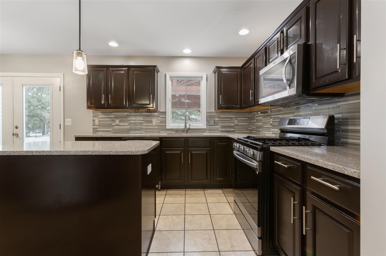 1701 J W Way, Saint Joseph, MI, 49085-9648