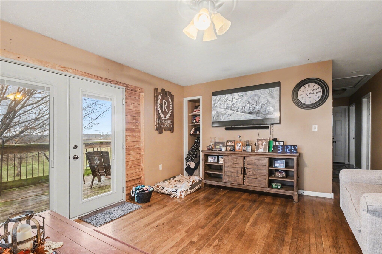 69594 Anderson Road, Niles, MI, 49120-6008