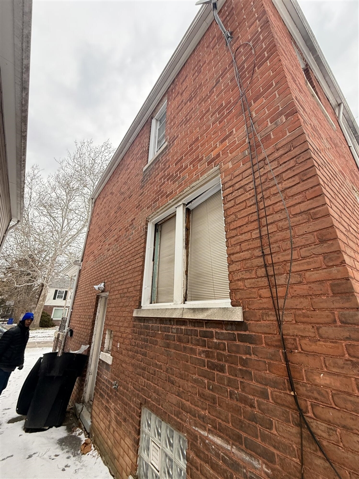 17178 Munich Street, Detroit, MI, 48224-2211