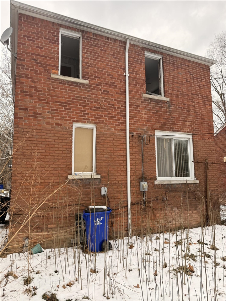 17178 Munich Street, Detroit, MI, 48224-2211