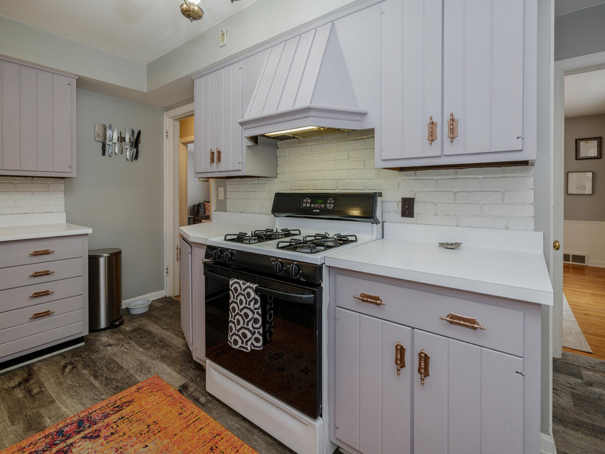 3419 Old Colony Road, Kalamazoo, MI, 49008-2911