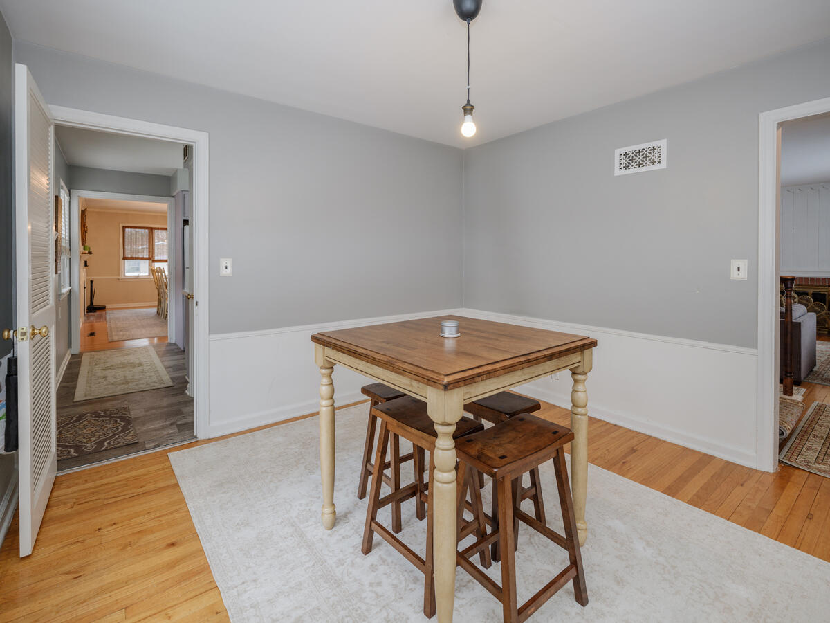 3419 Old Colony Road, Kalamazoo, MI, 49008-2911