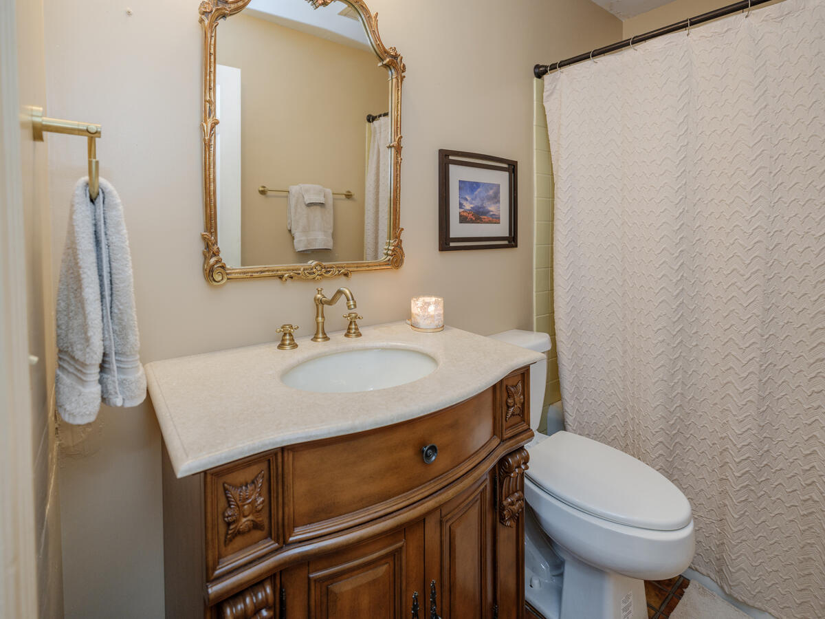 3419 Old Colony Road, Kalamazoo, MI, 49008-2911