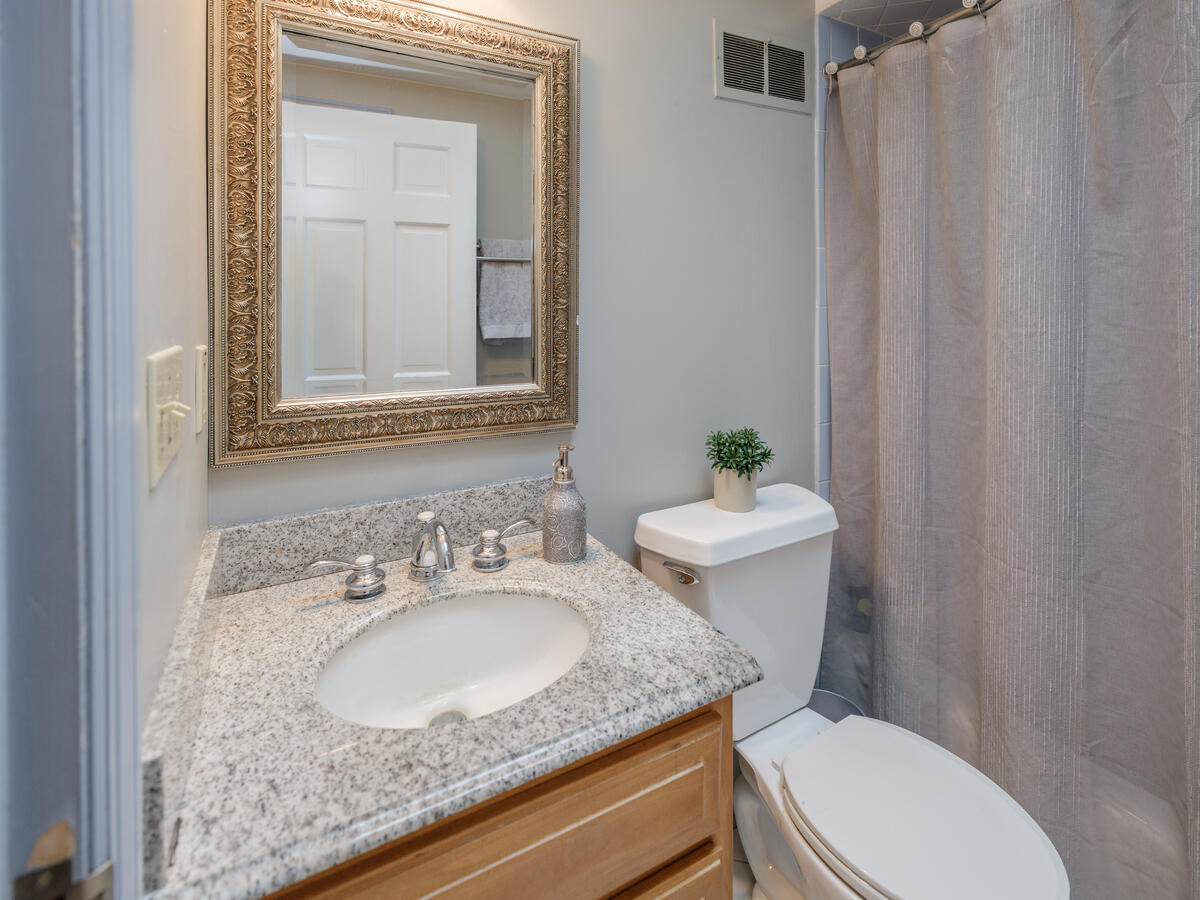 3419 Old Colony Road, Kalamazoo, MI, 49008-2911