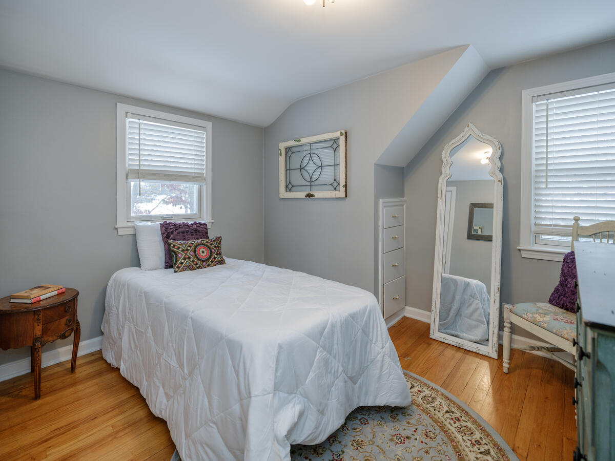 3419 Old Colony Road, Kalamazoo, MI, 49008-2911