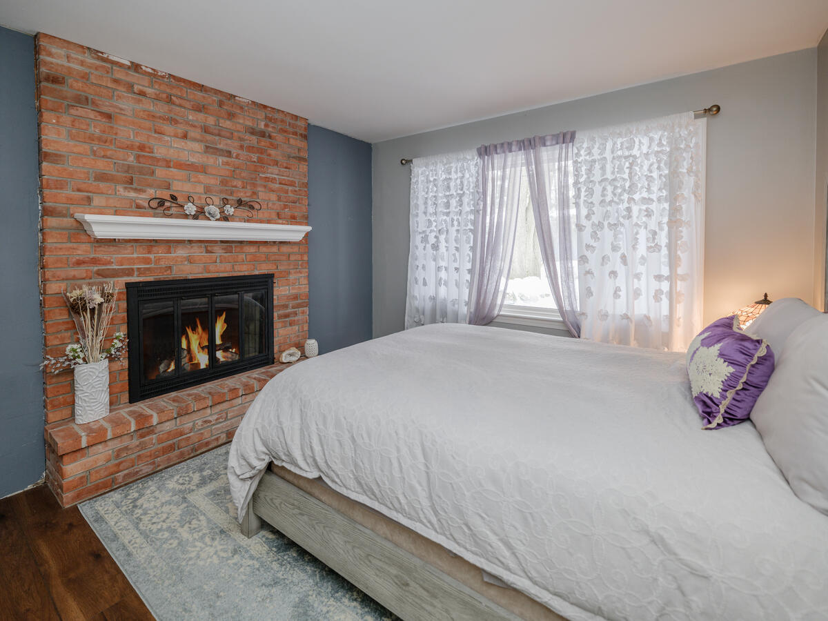 3419 Old Colony Road, Kalamazoo, MI, 49008-2911