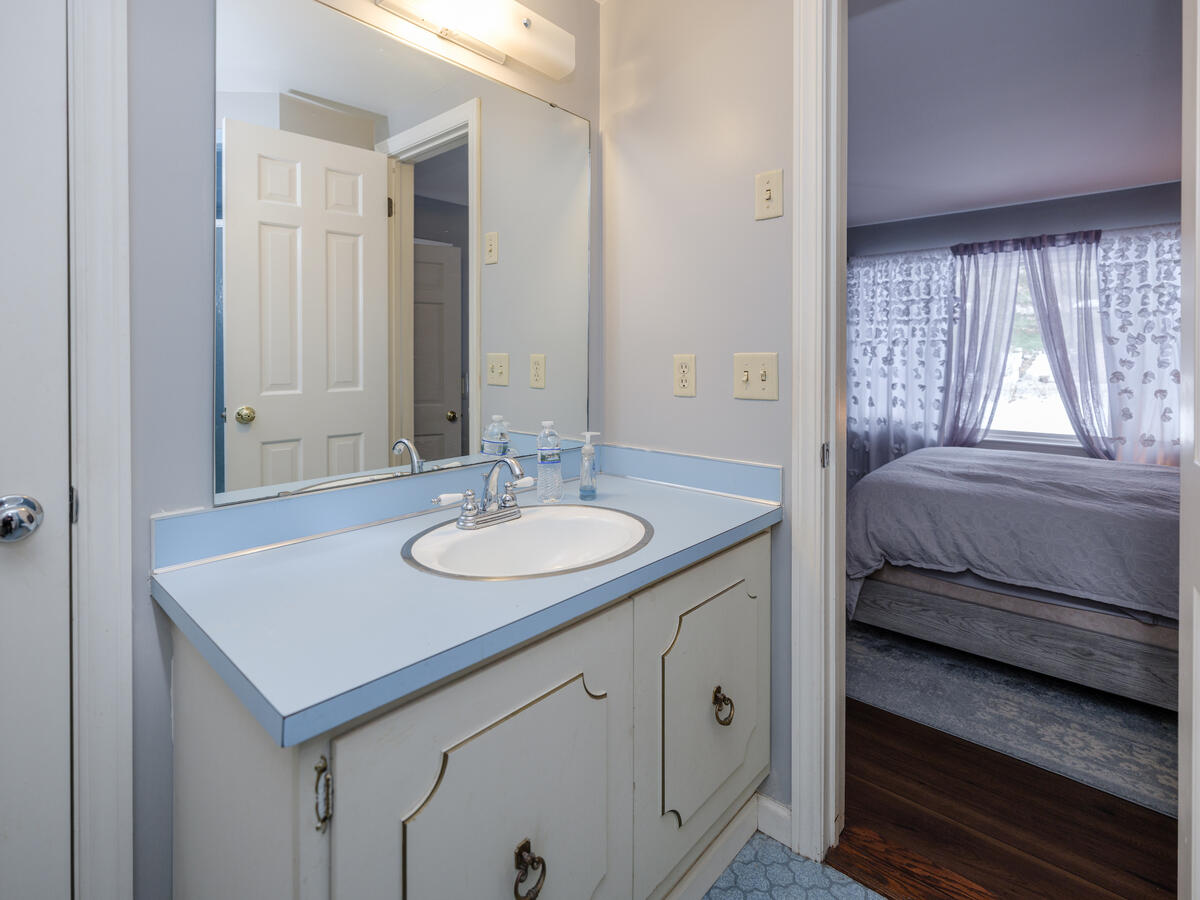 3419 Old Colony Road, Kalamazoo, MI, 49008-2911