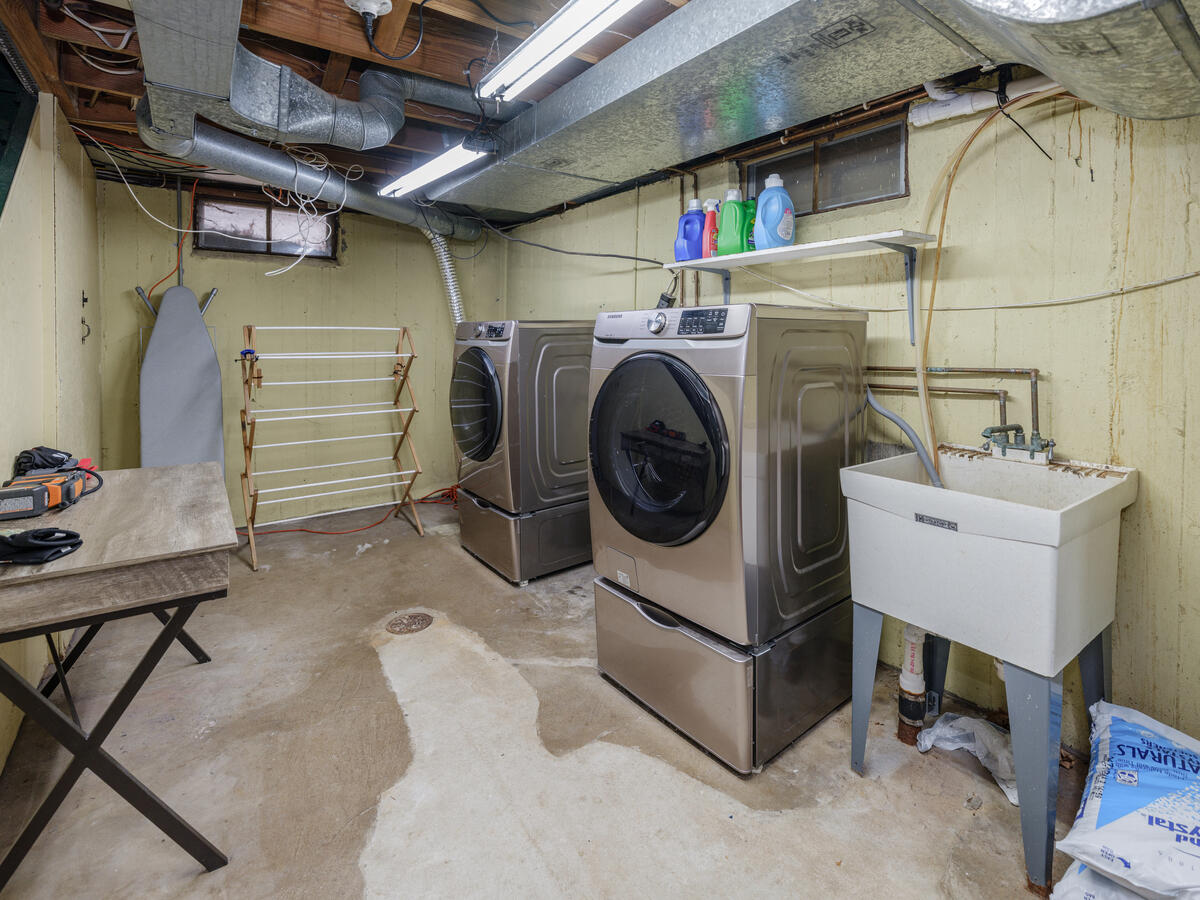 3419 Old Colony Road, Kalamazoo, MI, 49008-2911