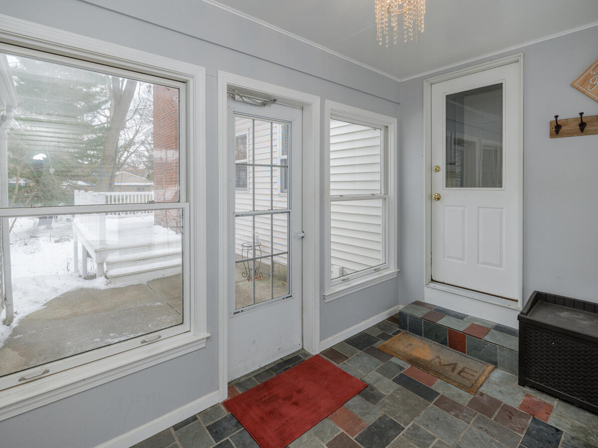 3419 Old Colony Road, Kalamazoo, MI, 49008-2911