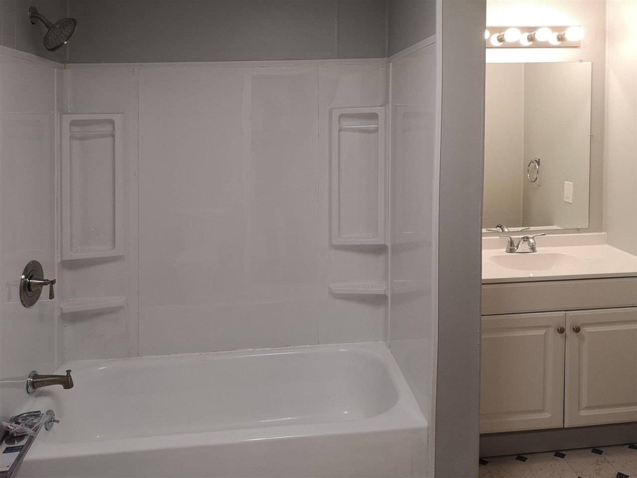 135 Batavia Street, River Rouge, MI, 48218-1629