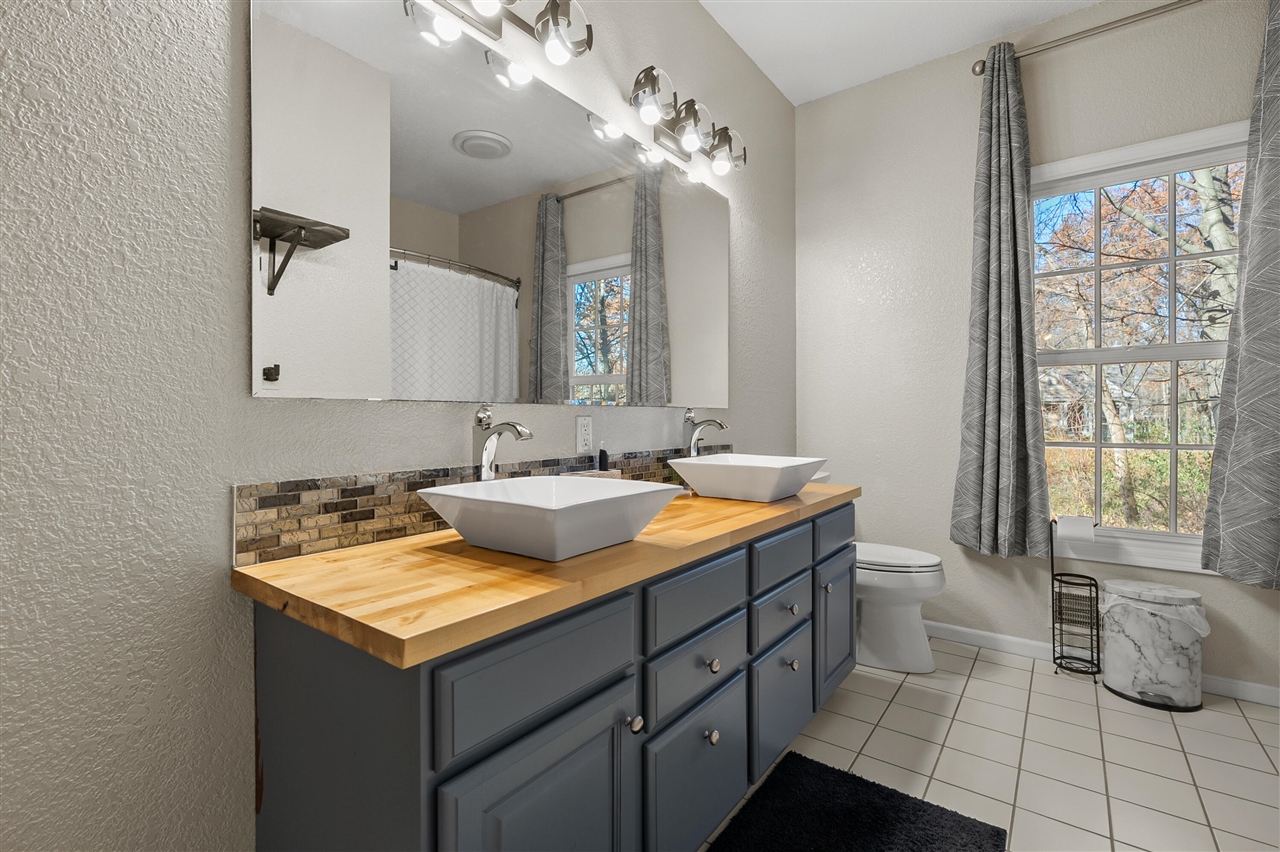 6847 Northstar Avenue, Kalamazoo, MI, 49009-7563