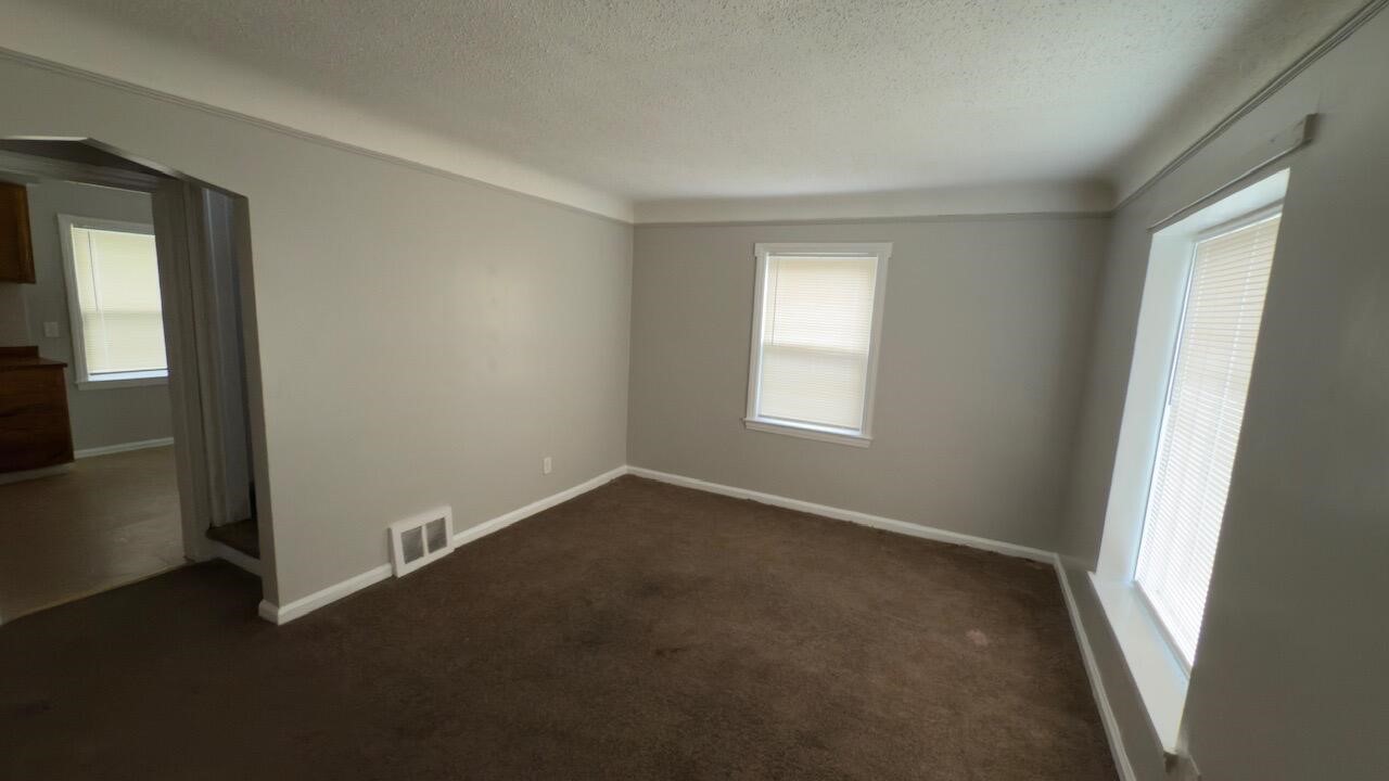 9080 Stahelin Avenue, Detroit, MI, 48228-1715