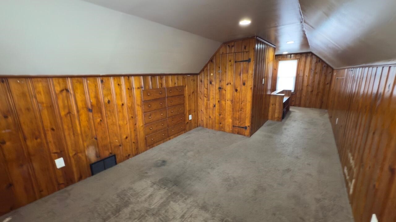 9080 Stahelin Avenue, Detroit, MI, 48228-1715