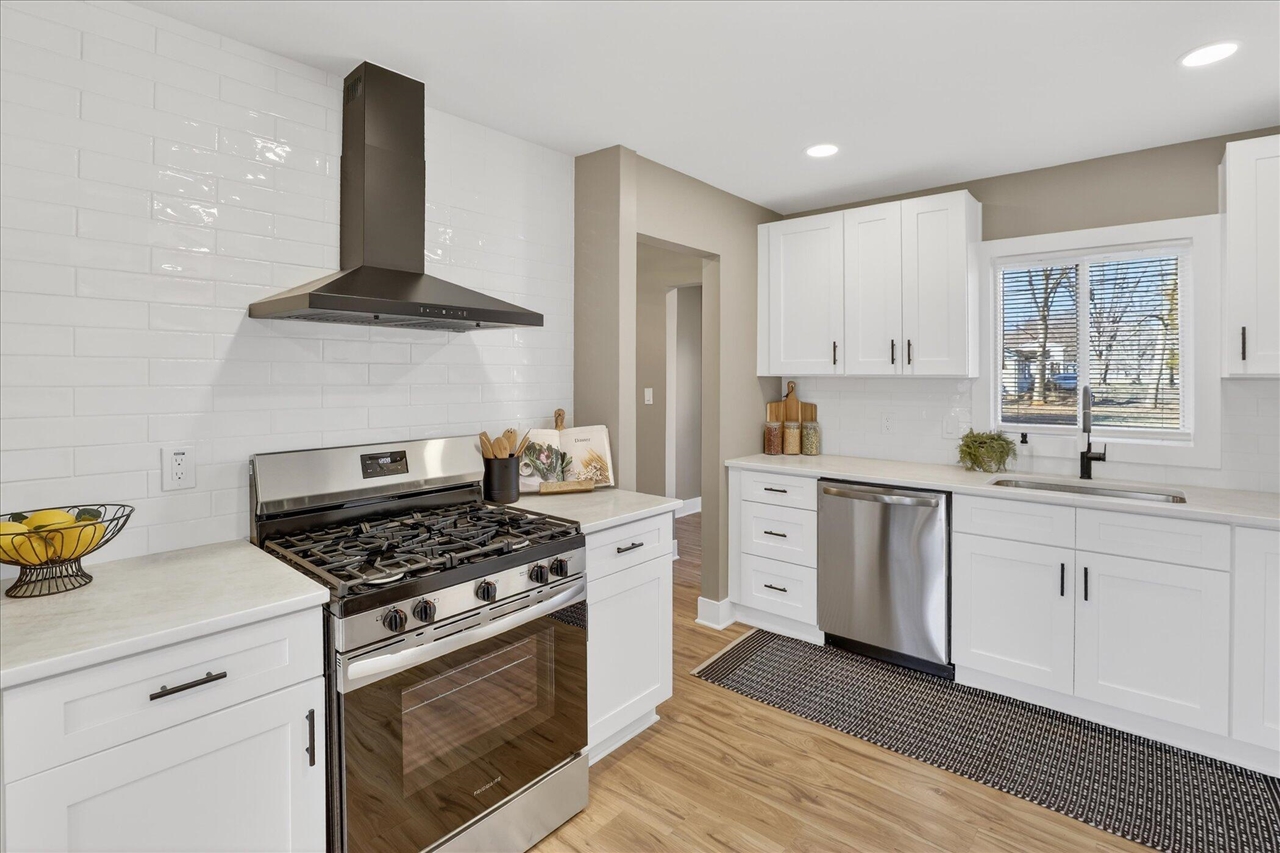 22002 Fenster Street, Belleville, MI, 48111-8957