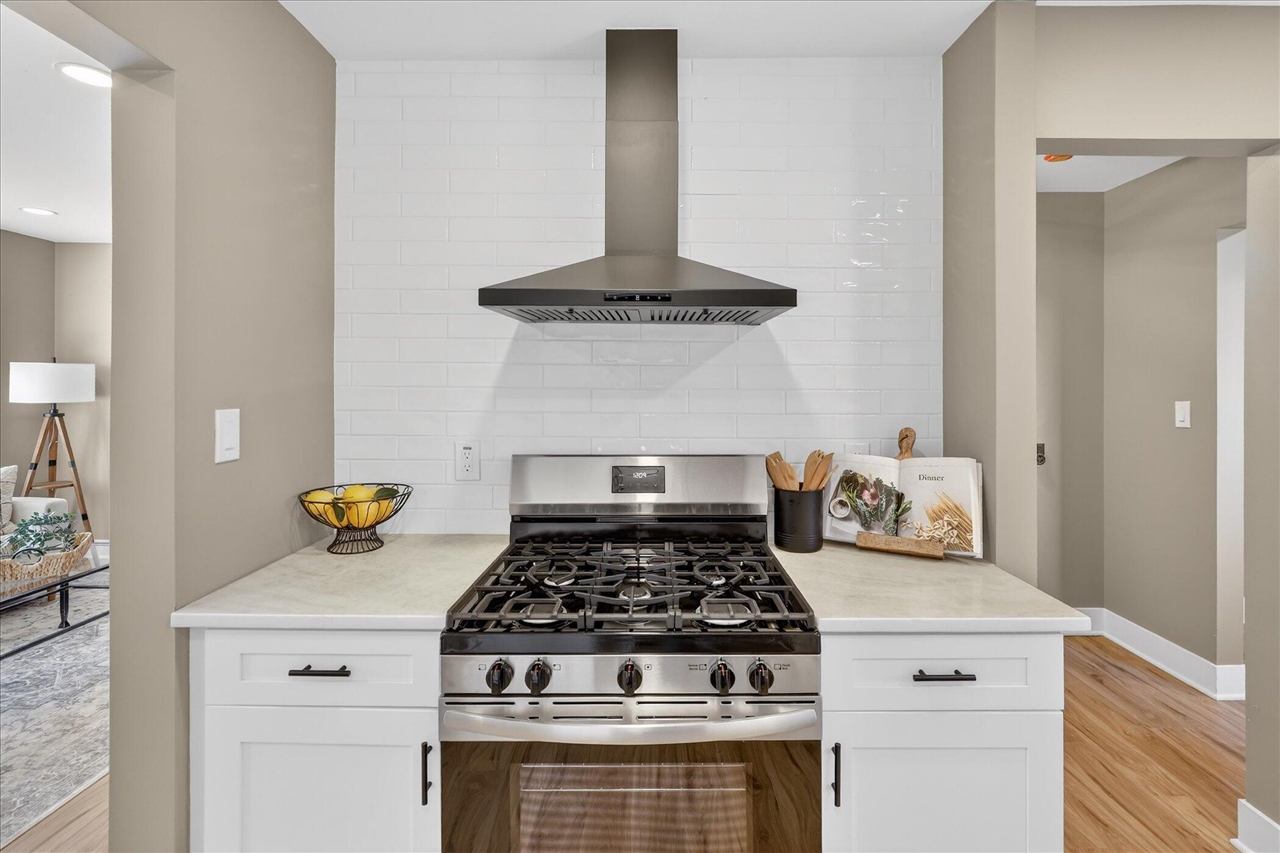 22002 Fenster Street, Belleville, MI, 48111-8957