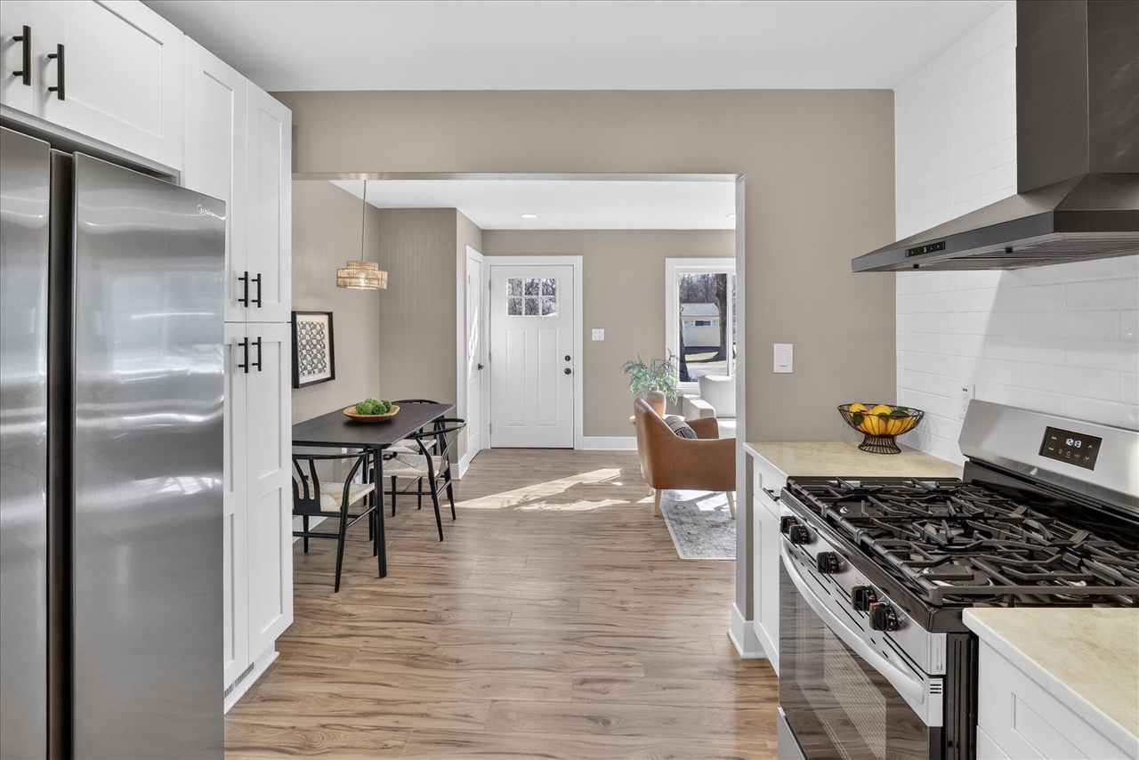 22002 Fenster Street, Belleville, MI, 48111-8957