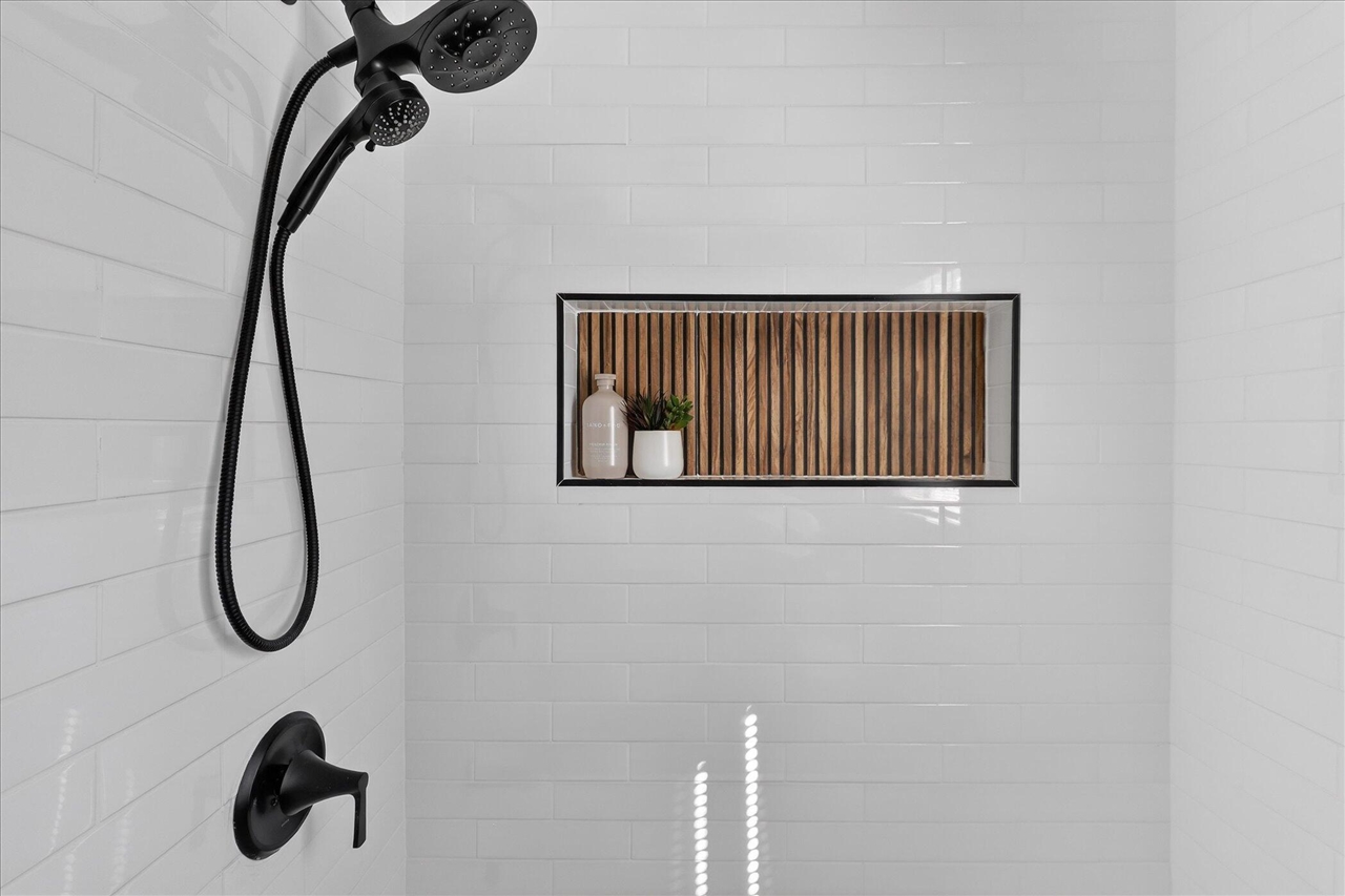 22002 Fenster Street, Belleville, MI, 48111-8957