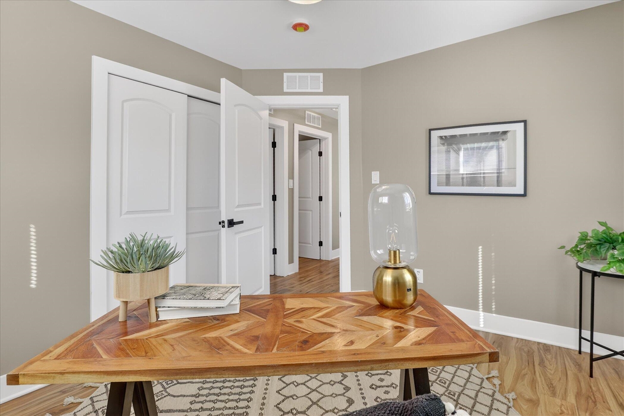 22002 Fenster Street, Belleville, MI, 48111-8957