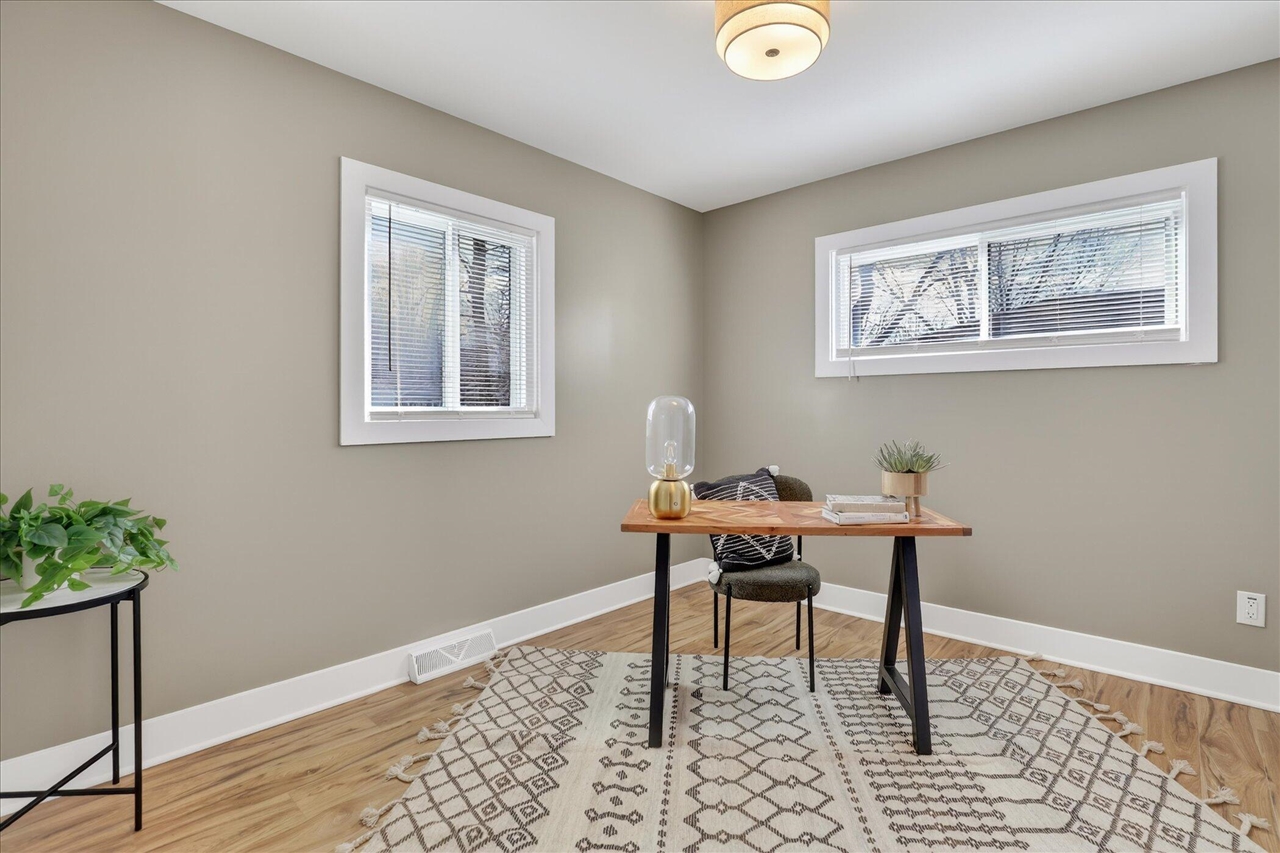 22002 Fenster Street, Belleville, MI, 48111-8957