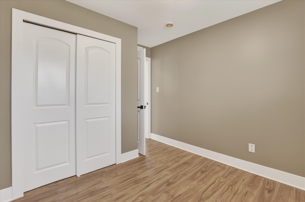 22002 Fenster Street, Belleville, MI, 48111-8957