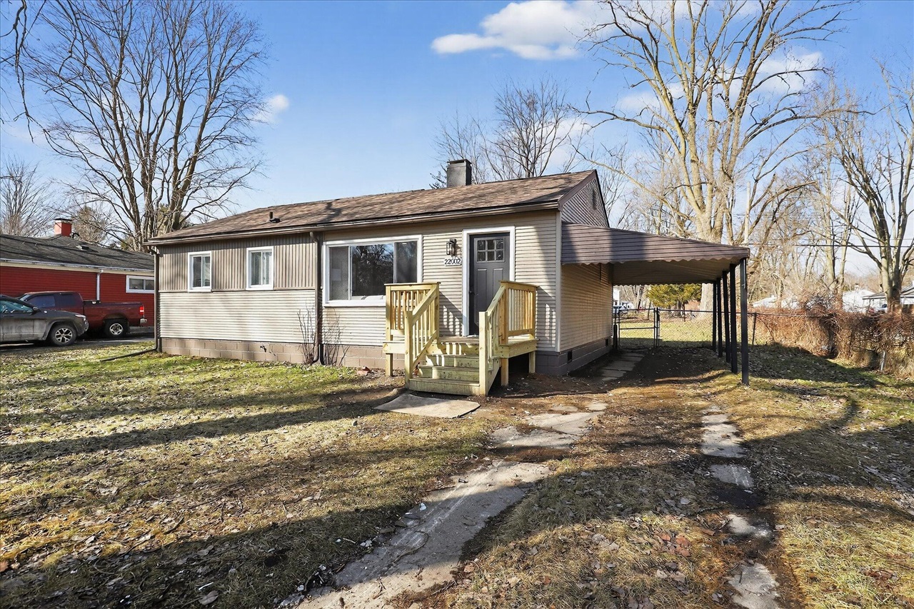 22002 Fenster Street, Belleville, MI, 48111-8957