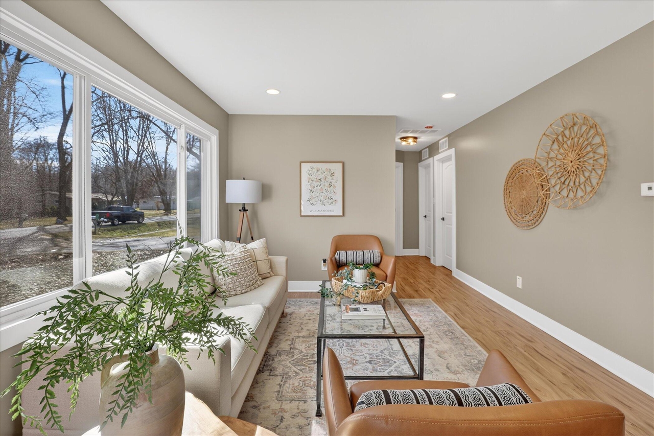 22002 Fenster Street, Belleville, MI, 48111-8957