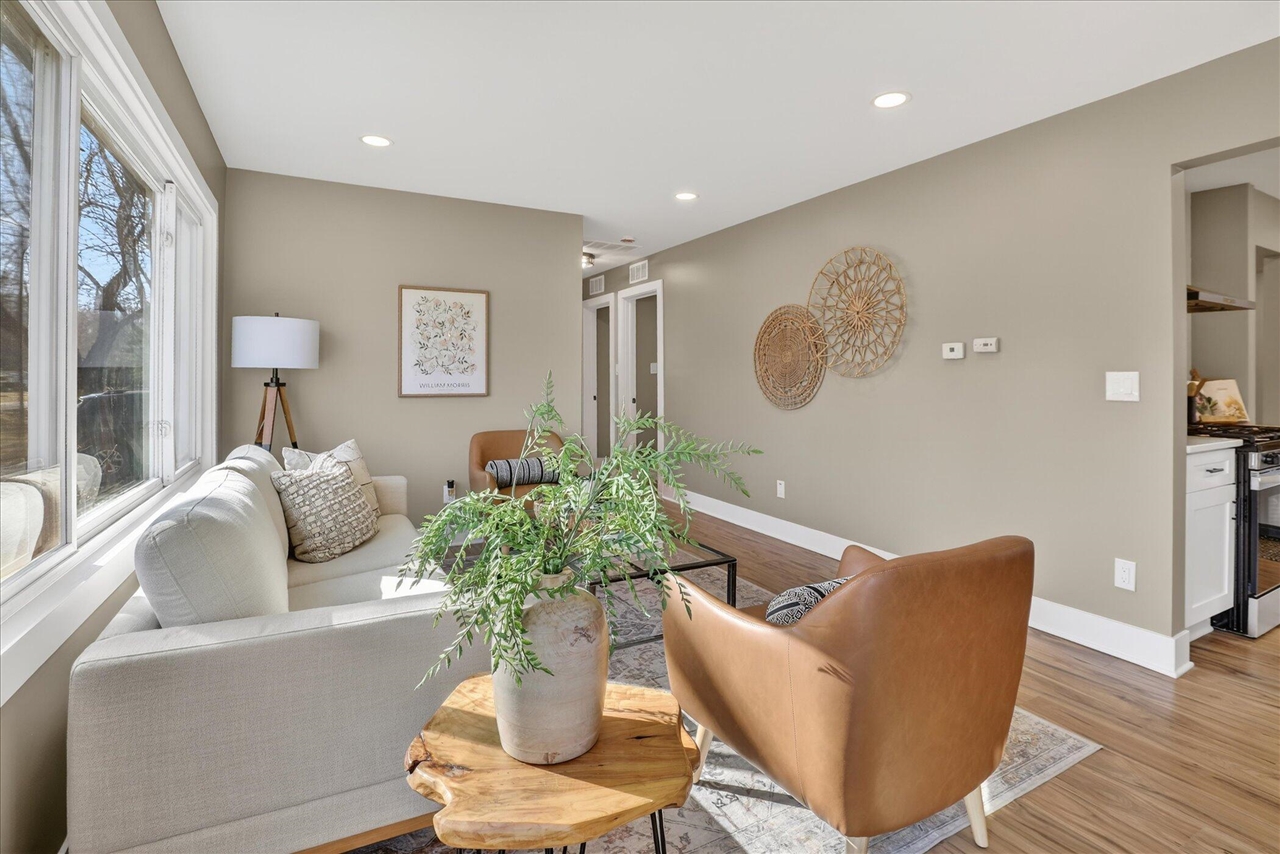 22002 Fenster Street, Belleville, MI, 48111-8957