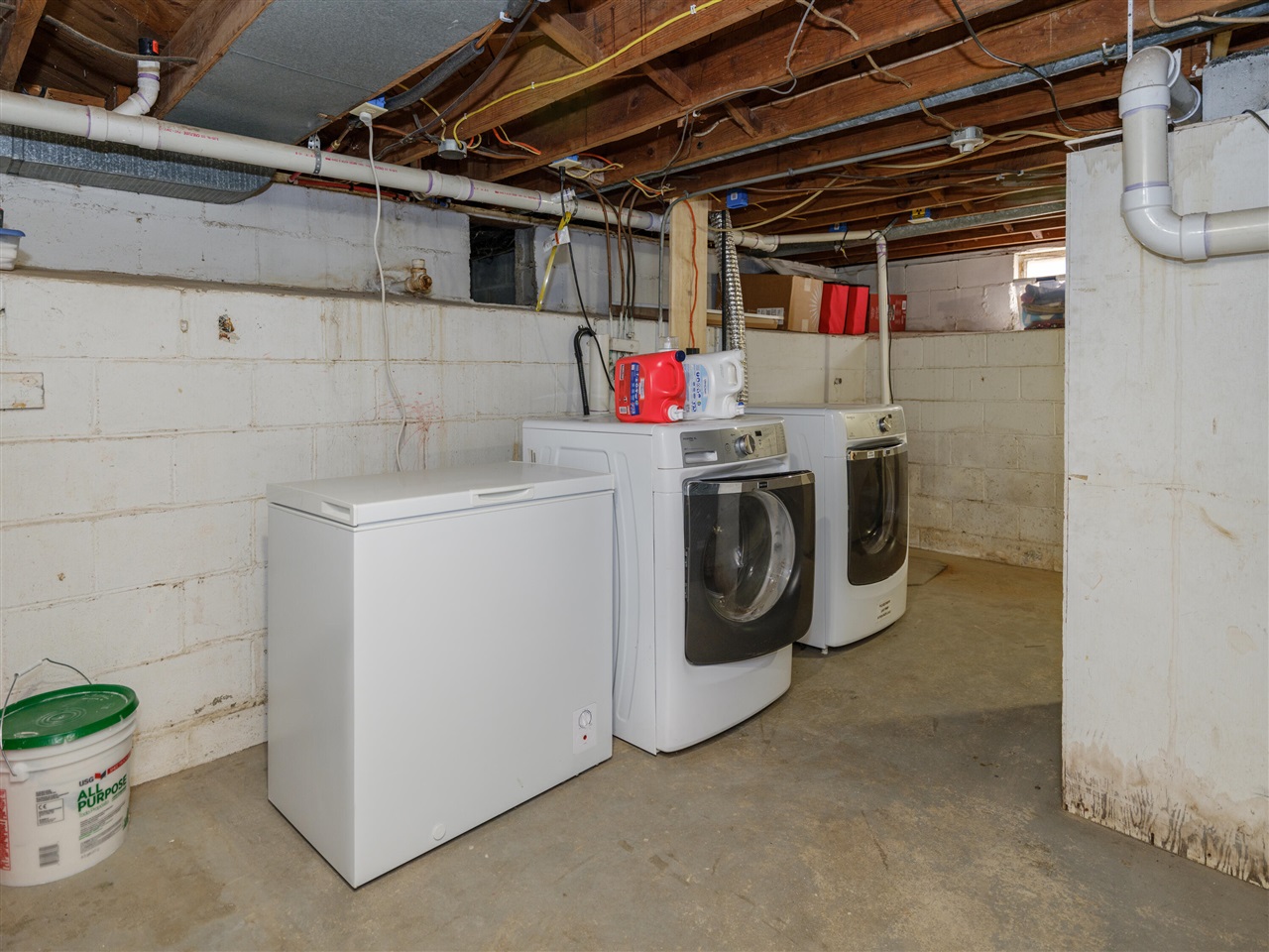 8123 Edmonds Street, Portage, MI, 49024-5405